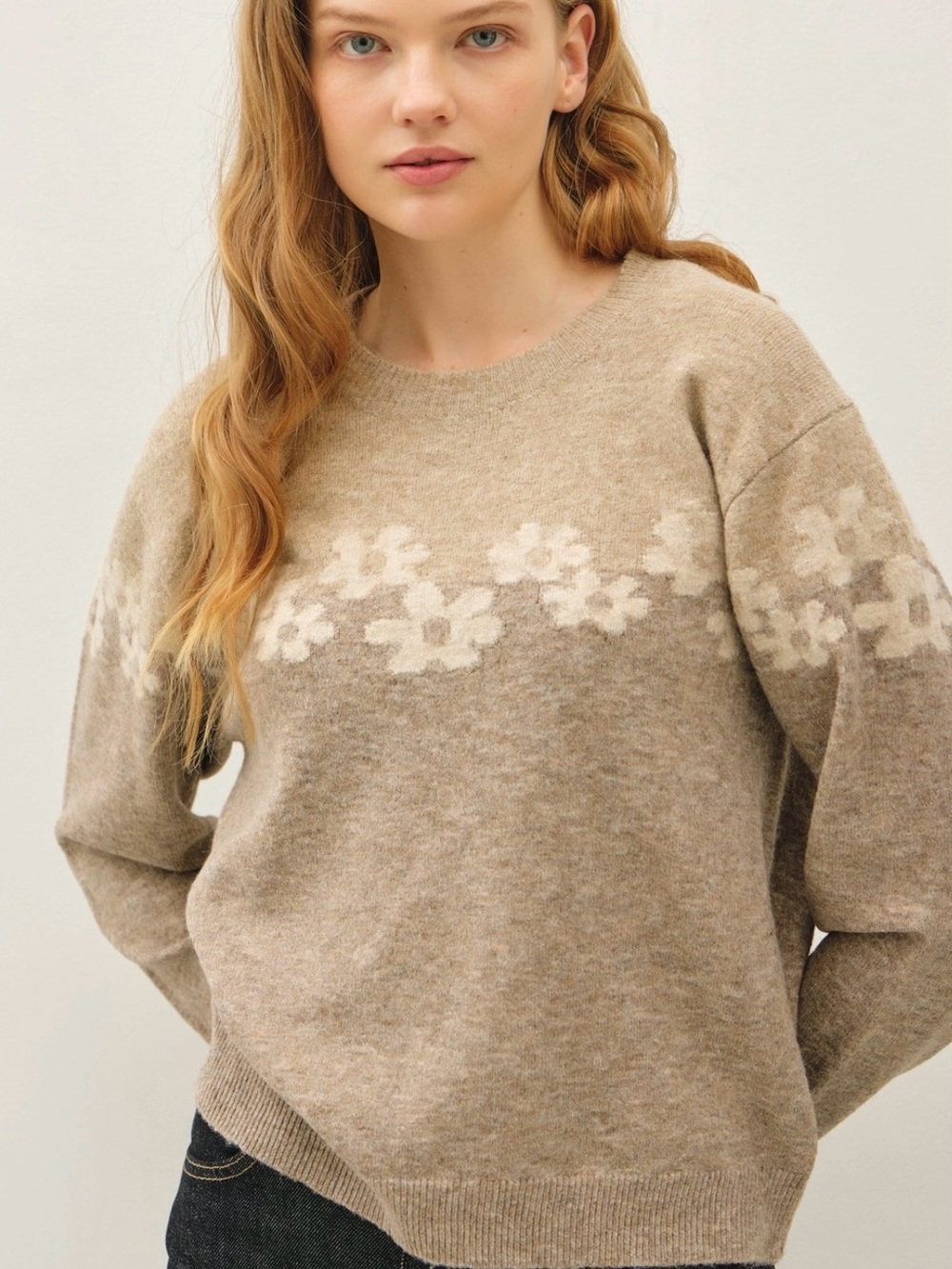 BE COOL Beige Floral Crewneck Sweater with Cream Motif